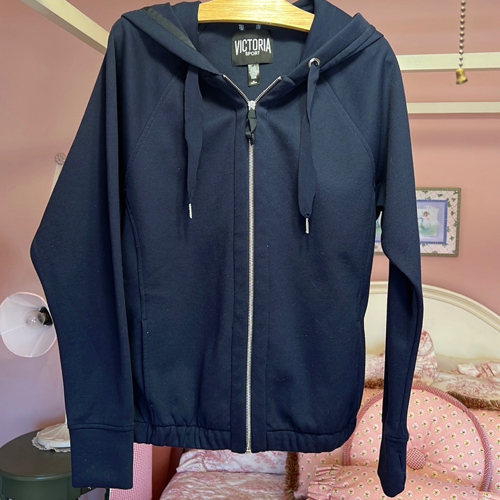 EUC Victoria Sport navy blue hoodie size Medium